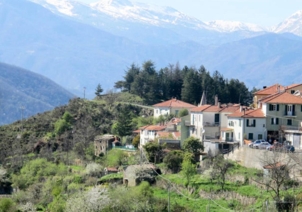 Casa Ginni Con Piscina E Giardino Caravonica Dış mekan fotoğraf